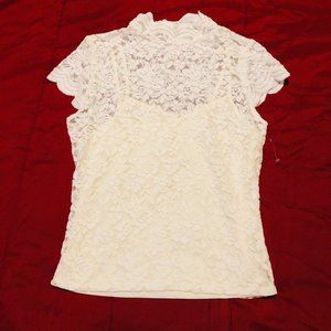 Ivory Lace  Short Sleeve Top w/ Ivory underlay (size S) (NWOT)